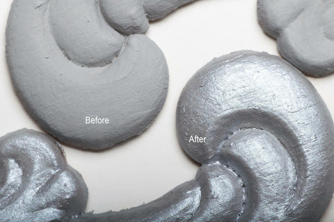 Dixie Belle Paint Hi Ho Silver Glaze 
This shows two appliques painted gray.  One is unglazed and one is glazed in the Hi Ho Silver Glaze.  The pieces have Unglazed and Glazed over the appropriate applique.