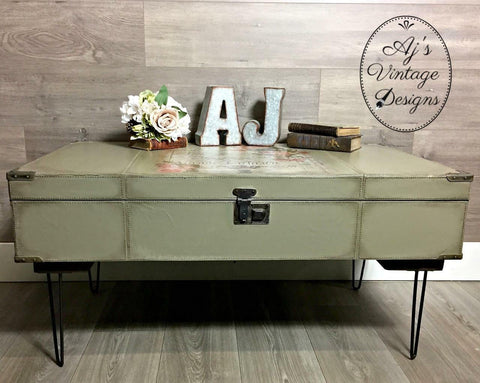 Dixie Belle Paint Spanish Moss Chalk Mineral Paint is the perfect paint for any DIY project! A table painted in spanish moss chalk mineral paint that looks like a trunk turned into a table.