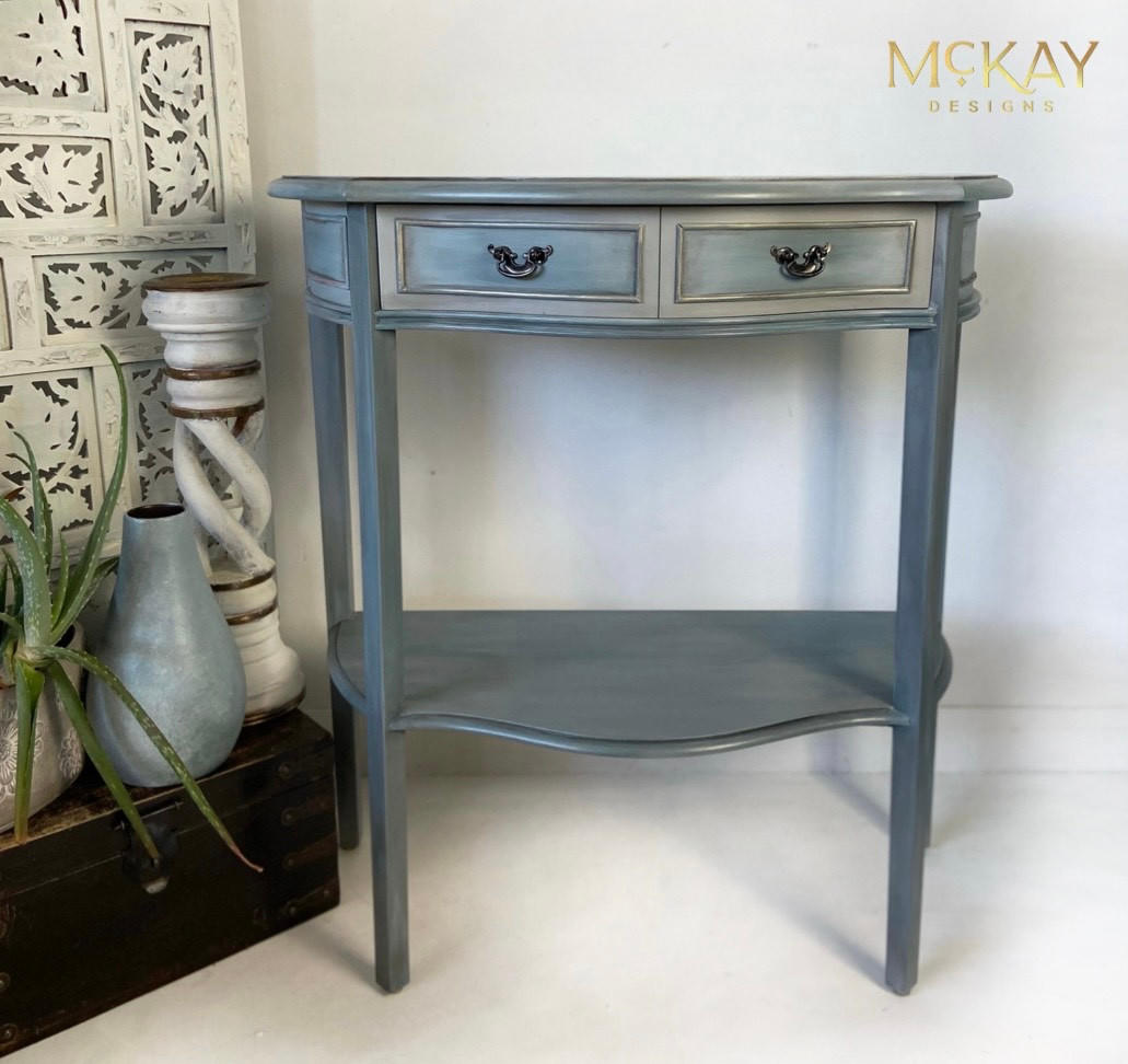 Dixie Belle Paint Stormy Seas Chalk Mineral Paint is the perfect paint for any DIY project!
Small console table painted in Stormy Seas Chalk Mineral Paint with black hardware.